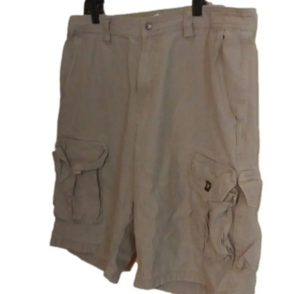 The North Face men's Tannish cargo shorts. Size 38. Get ready for spring!